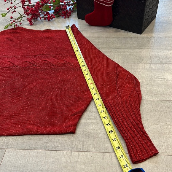 ❗️BUNDLE SALE 4 for $20 - 🎄SPARKLY RED Knitted BLOUSE - Perfect condition - Picture 7 of 8